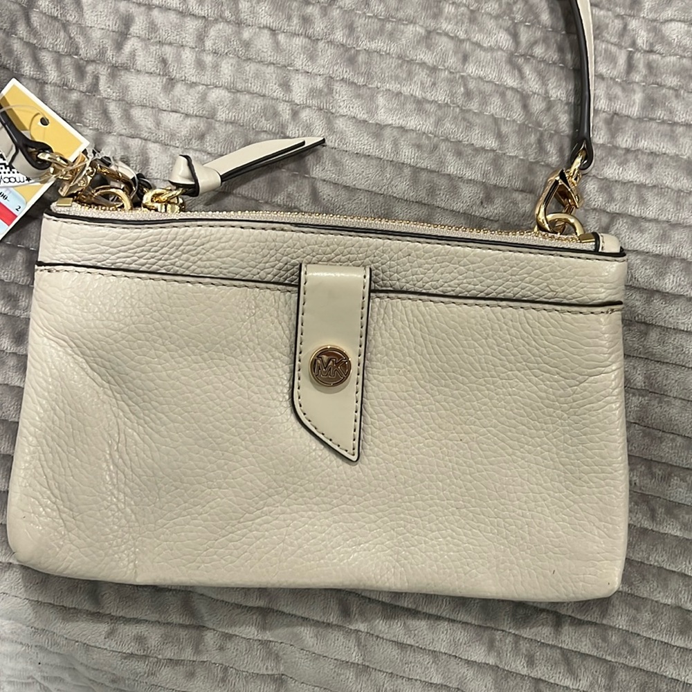 Michael kors crossbody bag